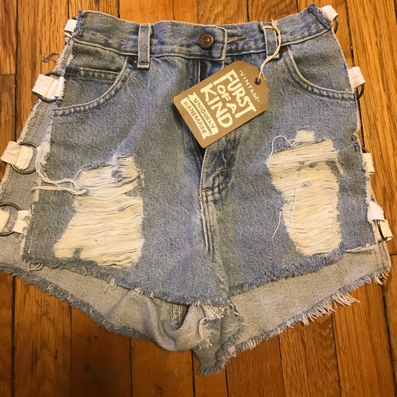 LF Pants - Sexy NWT LF vintage cut out side shorts